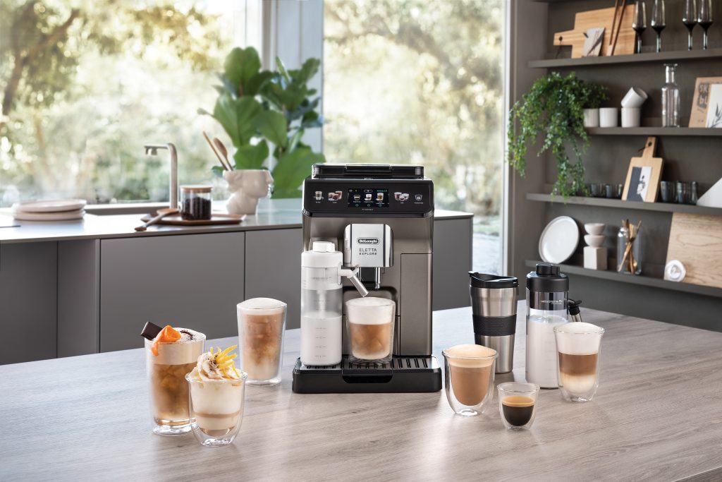 Der neue Kaffeevollautomat Eletta Explore mit großer Auswahl an Kaffee-Kreationen.